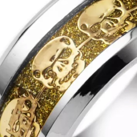 Stainless Steel Titanium Wedding Band/Ring Skull - Picture 5 of 5